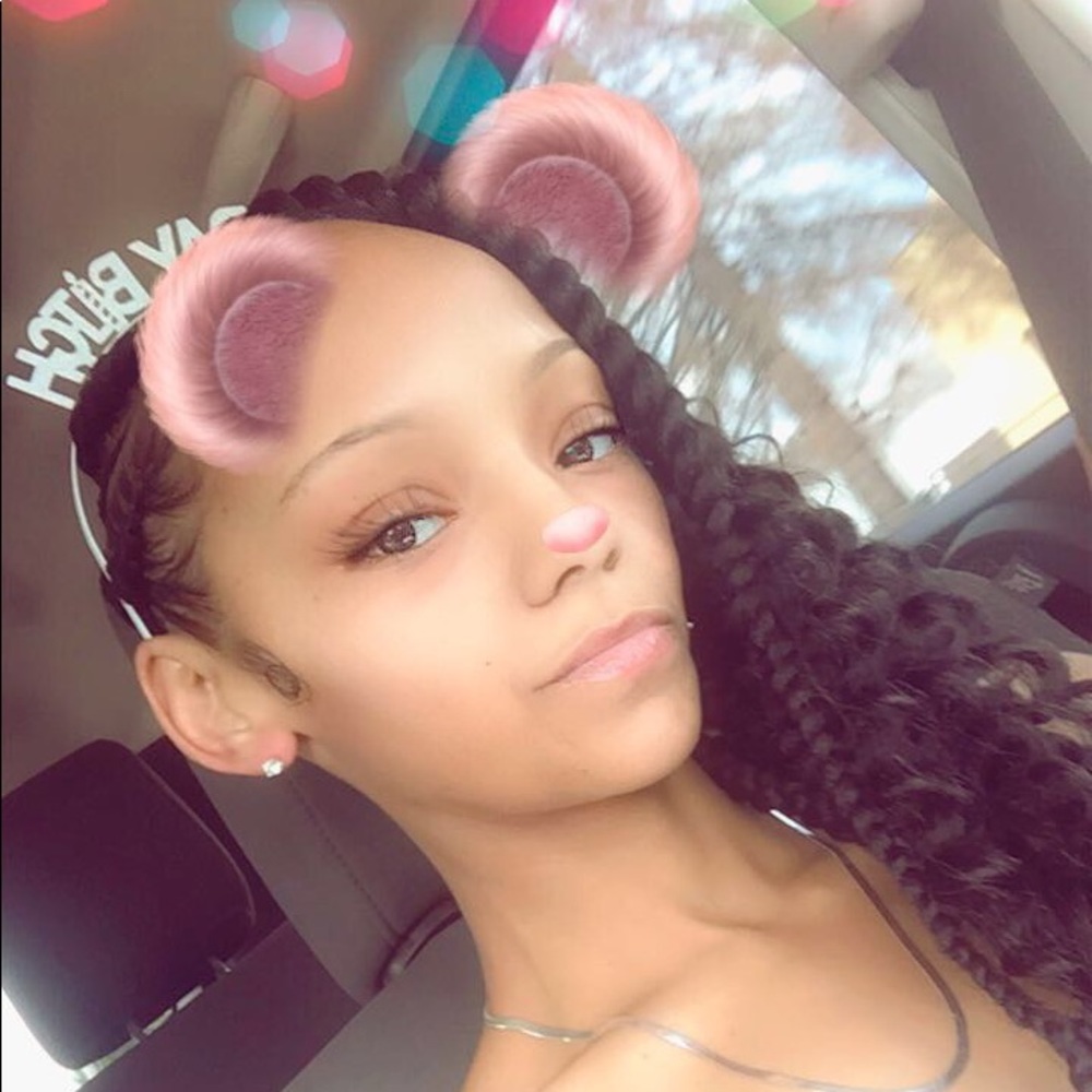 Meet your Posher, Christina